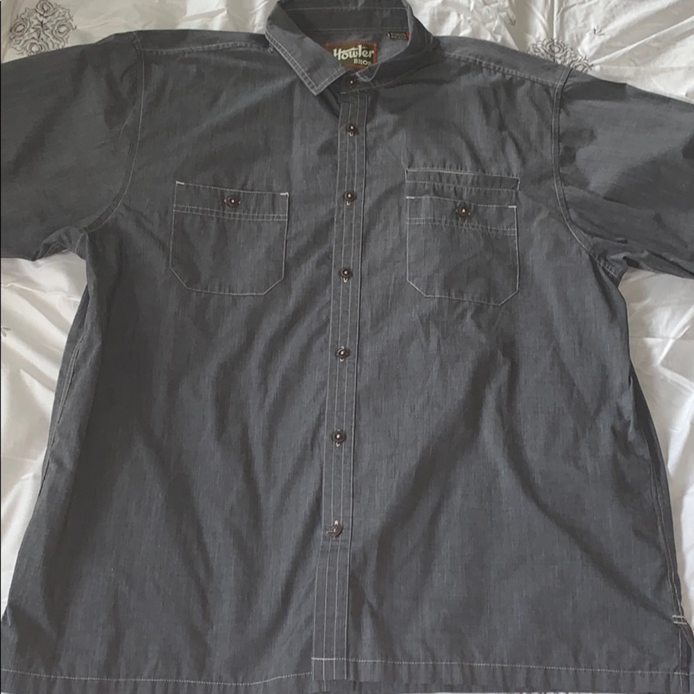 Howler Bros XL gray button down